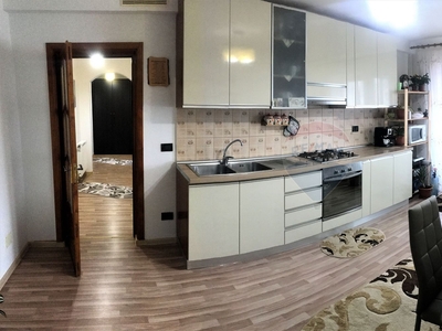 Apartament 2 camere vanzare in bloc de apartamente Vrancea, Focsani, Central