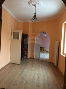 Apartament 2 camere vanzare in casă vilă Bihor, Oradea, Central