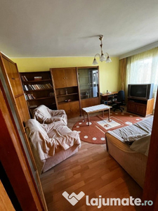 Apartament 3 camere decomandat-Tomis Nord-Ciresica-123.000 euro (E6)