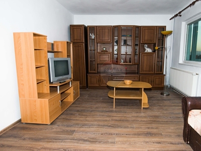 Apartament 3 camere inchiriere in bloc de apartamente Brasov, Triaj