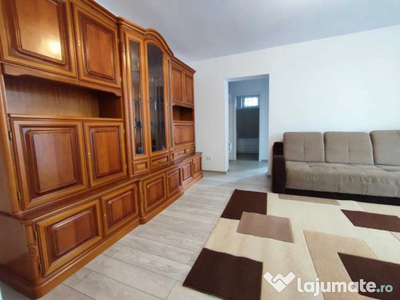 Apartament 3 camere semidecomandat - zona Tractorul