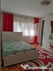 Apartament 3 camere Str. Comisia Centrala