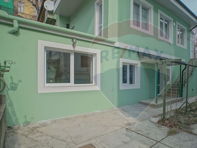 Apartament 3 camere vanzare in casă vilă Brasov, Ultracentral