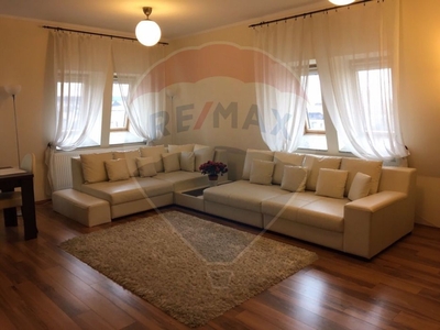 Apartament 4 camere inchiriere in bloc de apartamente Maramures, Baia Mare, Orasul Vechi