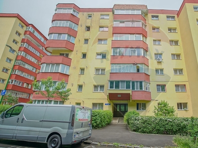 Apartament 4 camere vanzare in bloc de apartamente Brasov, Racadau