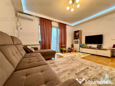 Apartament de , 3 camere, Unirii, spatios