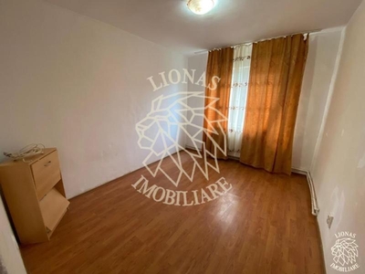 Apartament decomandat 3 camere-68 mp-pretabil locuire/birou Nasaud