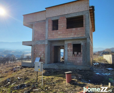 Casa individuala la rosu 430 mp teren in Cisnadie Sibiu