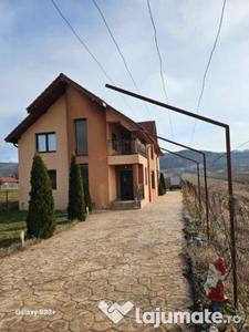 Casa+teren Busuioci