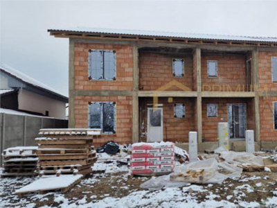 Duplex - dormitor la parter - toate utilitatile