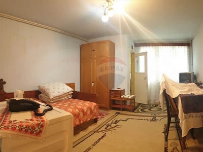 Garsoniera vanzare in bloc de apartamente Brasov, Astra