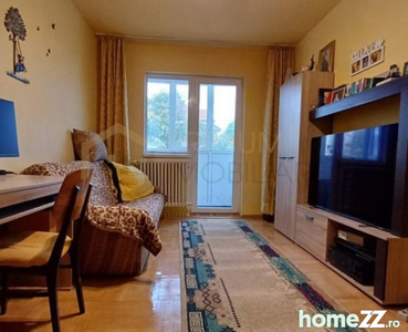 Girocului - 3 Camere - Living cu balcon Debara