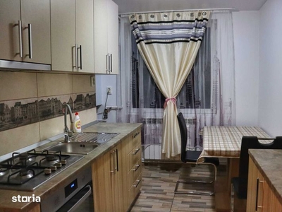 Apartament decomandat cu 2 camere de vânzare, zona Nord