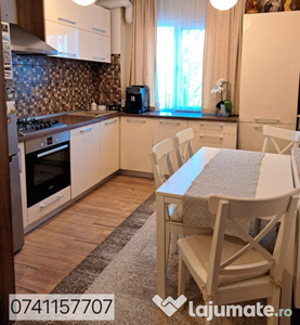 Proprietar apartament cu 3 camere P-ta Doina