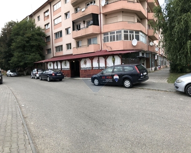 Spatiu comercial 100 mp inchiriere in Bloc de apartamente, Vrancea, Gugesti