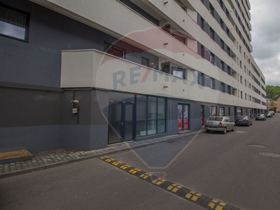 Spatiu comercial 196 mp inchiriere in Bloc de apartamente, Brasov, Astra