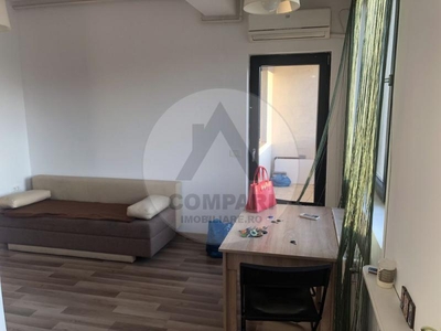 Vand apartament 2 camere Miorita