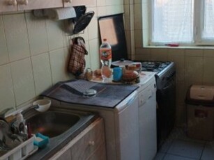 Apartament 3 camere Drumul Taberei, stradal, zona pietei Valea Ialomitei