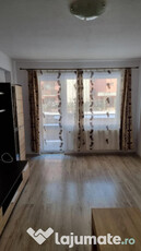 Apartament cu 2 camere, decomandat - zona Tractorul