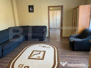 Apartament cu 3 camere Central