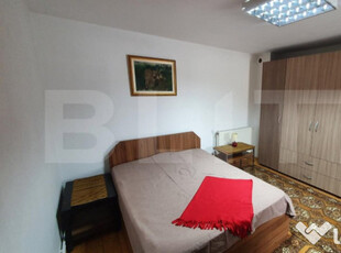 Apartament la casa, 2 camere, decomandat, zona semicentrala