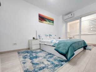 Inchiriere apartament 2 camere Universitate, apartamentul este mobilat si utilat compl