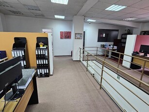 Spatiu comercial Laminorului, cladire birouri