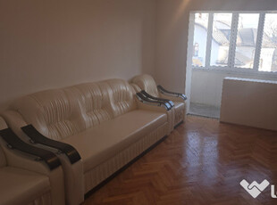 Vand apartament 2 camere decomandat Deva, Bld. Dacia, etaj 3, mobilat