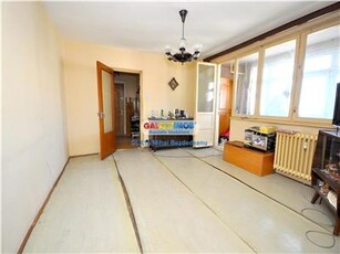 Vanzare apartament 3 camere in zona Tei