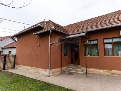 Casavila 5 camere vanzare in Hunedoara, Turdas
