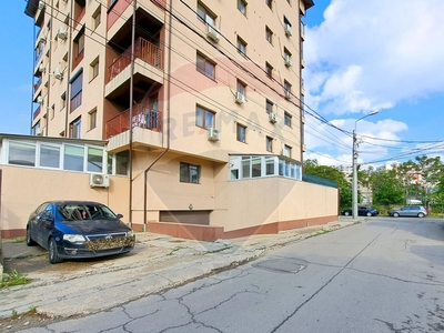 Apartament 3 camere vanzare in bloc de apartamente Bucuresti, Pacii