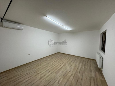 Apartament de 3 camere INTABULAT, bloc nou, loc de parcare