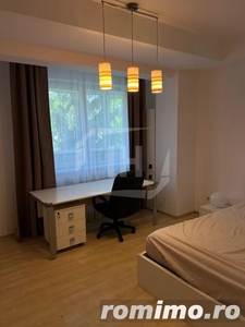 Apartament 2 camere, parcare, zona Calea Turzii