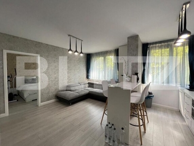 Apartament superfinisat, 3 camere, parcare, zona Complex Platinia