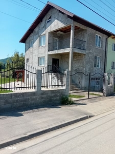 Casa de vanzape pe strada Liviu Rebreanu