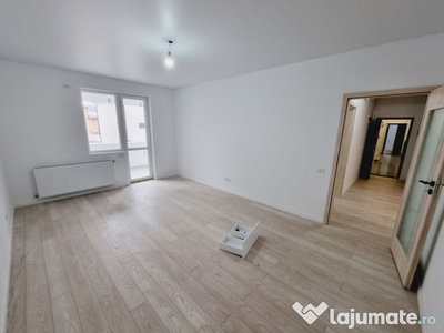 Ultimul apartament disponibil 3 camere 2 bai, safirului