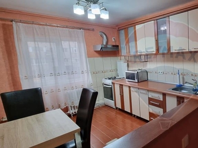 Apartament 2 camere inchiriere in bloc de apartamente Maramures, Baia Mare, Central