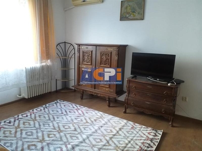 Apartament 3 camere semidecomandat langa clubul sportiv Dinamo