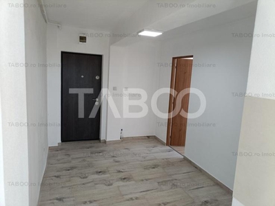 Apartament decomandat 3 camere 44 mpu etaj intermediar Sebes Alba