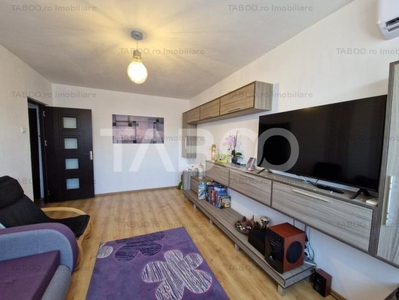 Apartament decomandat 3 camere 64 mp utili bloc cu lift Vasile Aaron