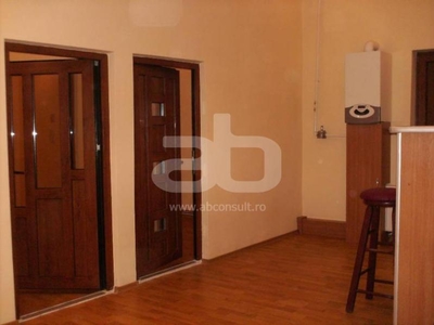 Vanzare - Apartamente 3 camere