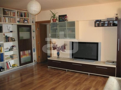 Vanzare - Apartamente 3 camere