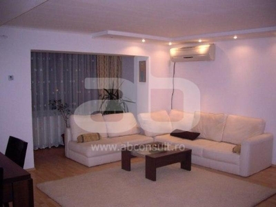 Vanzare - Apartamente +4 camere