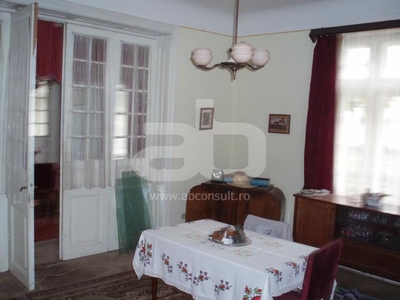 Vanzare - Apartamente +4 camere