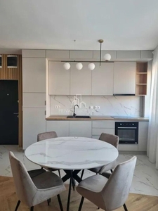 Apartament 2 Camere, De Inchiriat , Bloc NOU,Modern Str Revolutiei