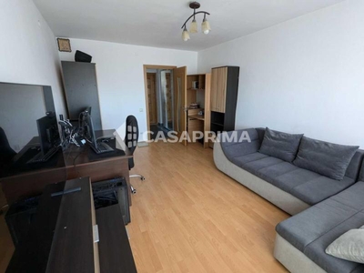 Apartament 2 camere Podu Ros-Piata Nicolina, etaj intermediar !