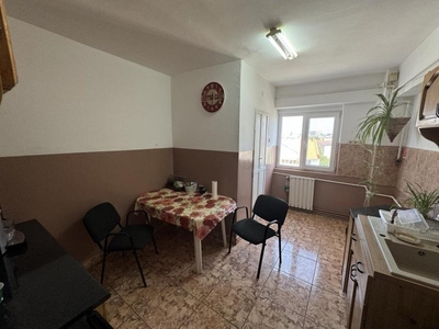 Apartament 3 camere, 75 mp de vanzare CARPATI 2