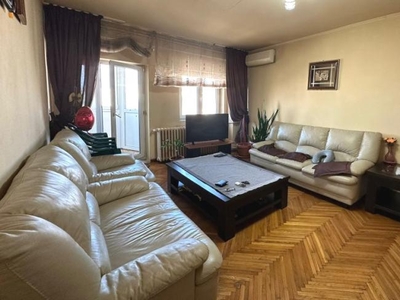 Apartament 3 camere de inchiriat Unirii vedere fantani