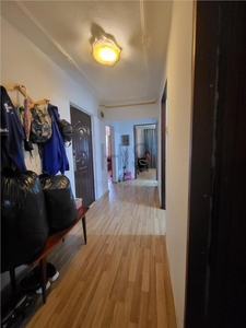 Apartament 3 Camere, Decomandat etaj 2 din 3