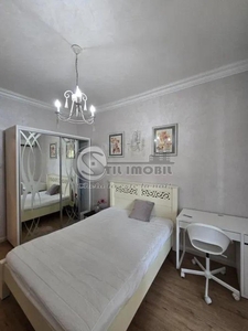 Apartament 3 camere UMF + TERASA